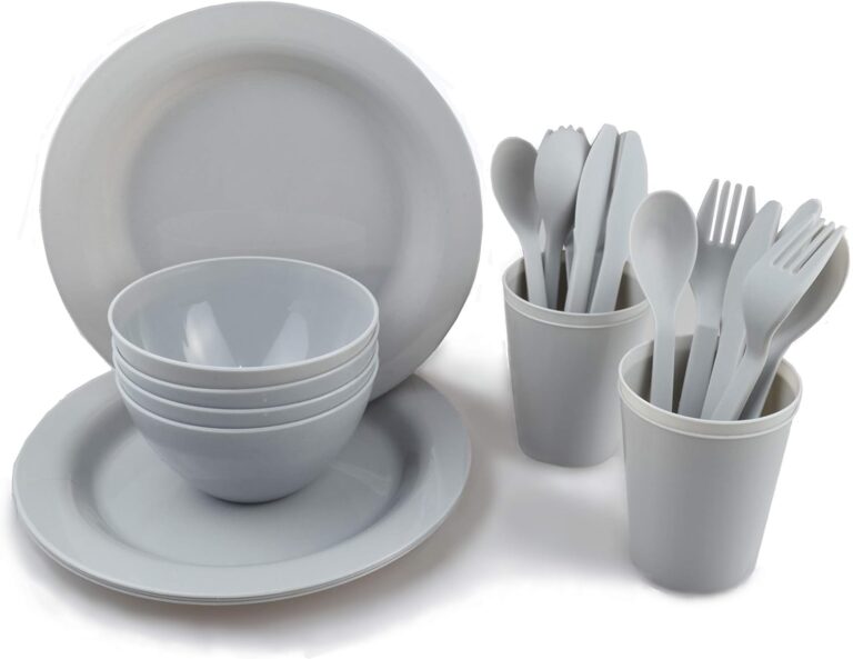 Dorm Room Plastic Plates and Bowls
