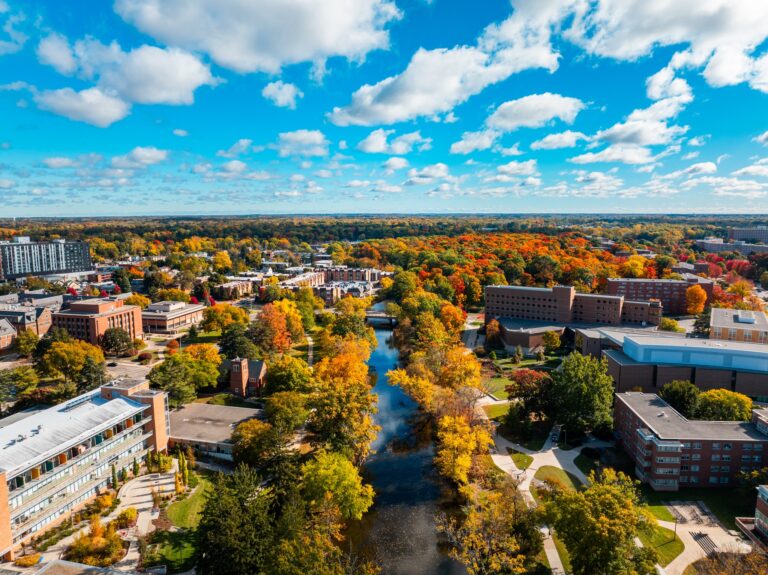 MSU’s campus is massive and full of old trees, winding trails, and scenic bridges. In the fall, the trees light up in shades of red, orange, and gold. Walking to class becomes less of a chore and more of a vibe—especially along the Red Cedar River.